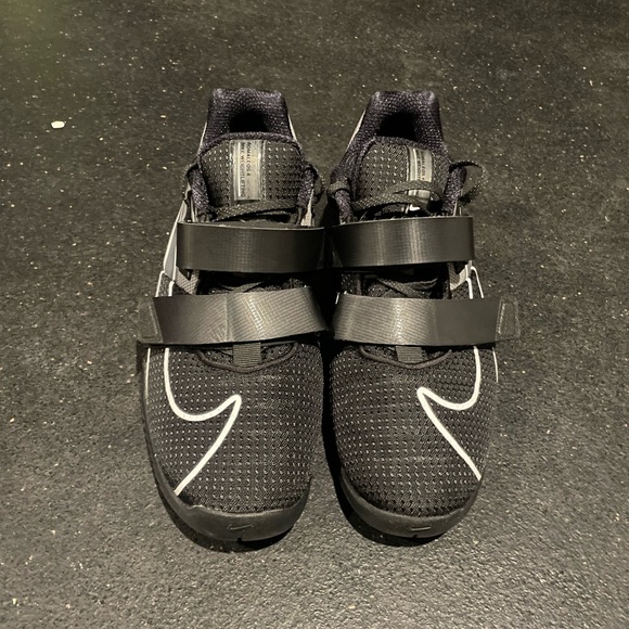 Men’s Nike Romaleo 4 - Picture 2 of 9